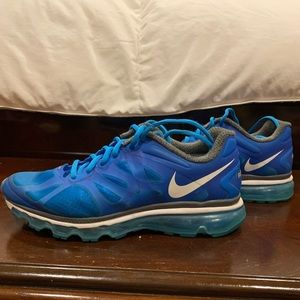 Nike AirMax Sneakers